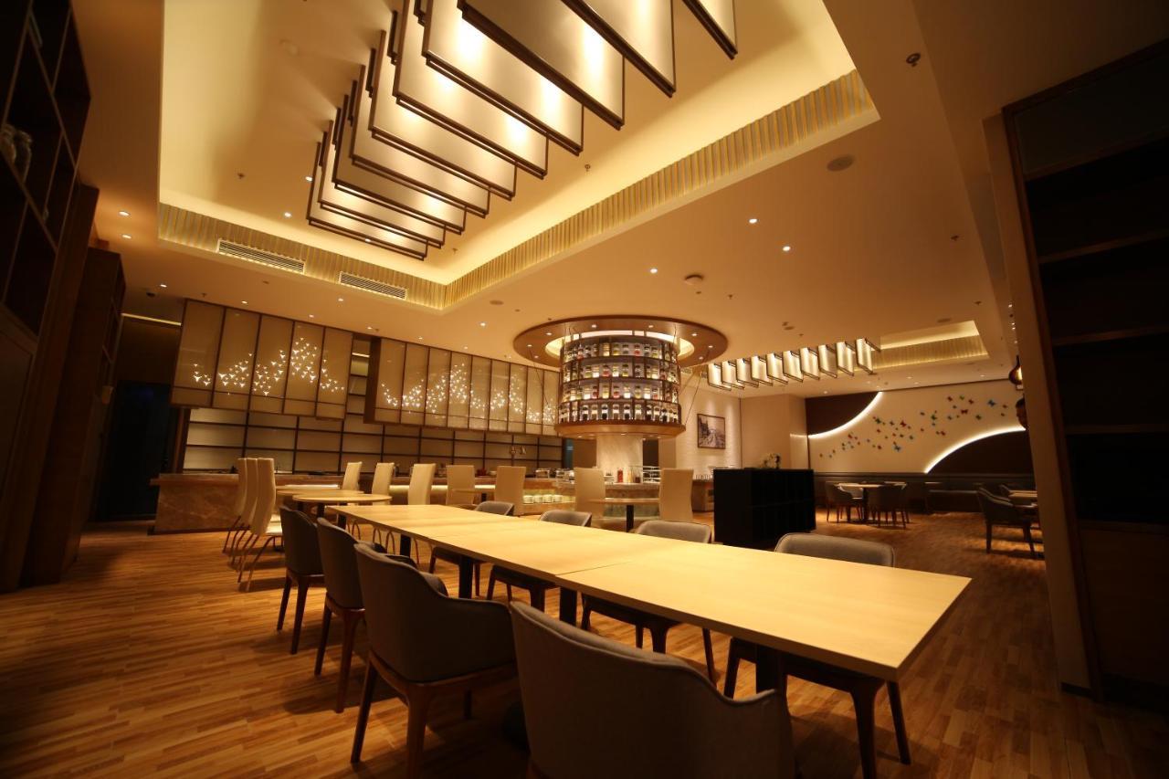 Metropolo Jinjiang Hotels Shanghai Hongqiao National Exhibition Center Exterior photo